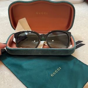 Gucci Black Frame Gradient Lens Women's Sunglasses with Green Case